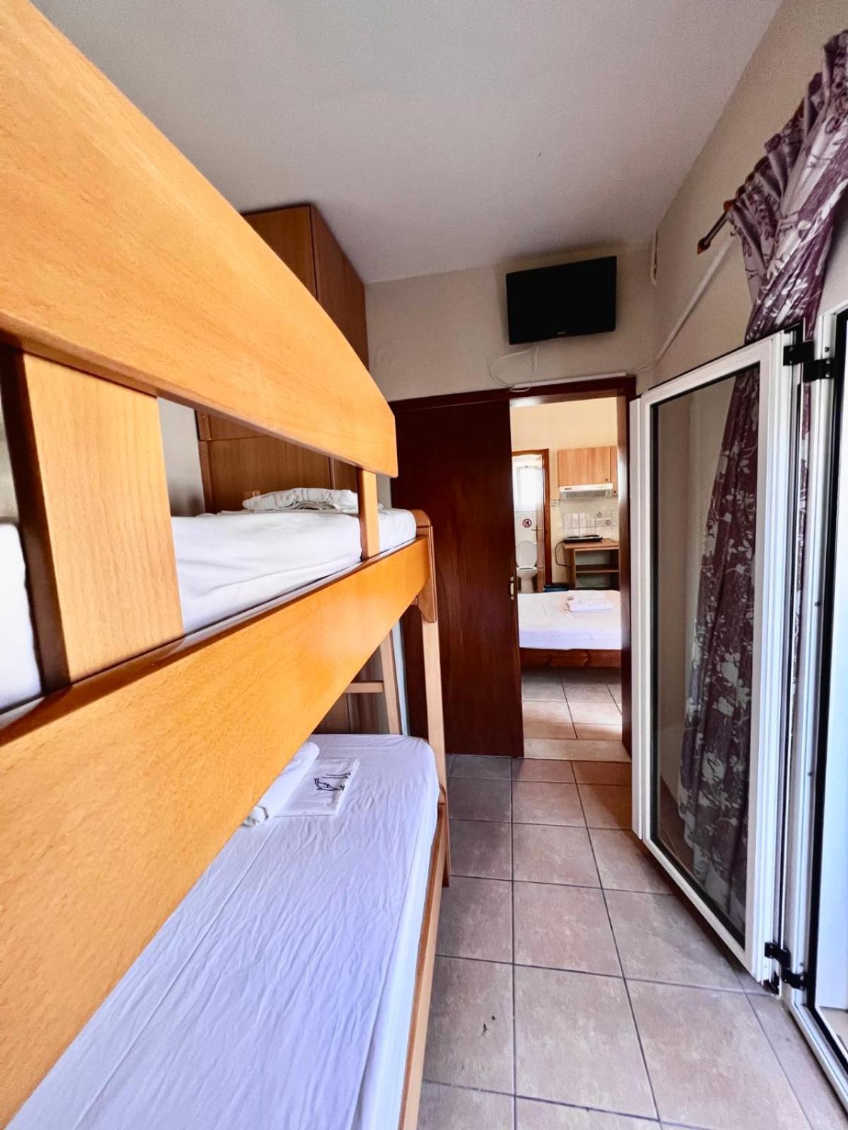 Gradma Katina Apartment ปลาเตเนียส ภายนอก รูปภาพ